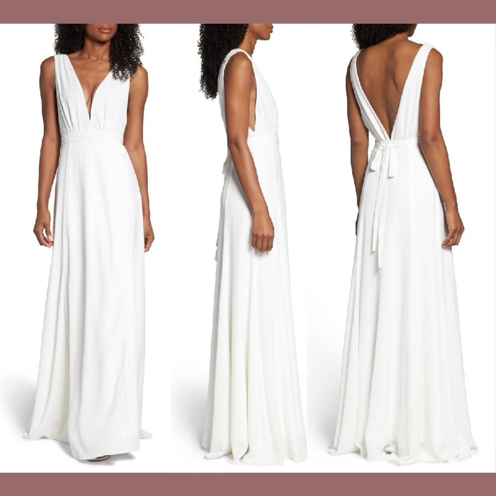 JOANNA AUGUST [SZ Medium ] Jagger Plunging Wrap Dress‎ In White